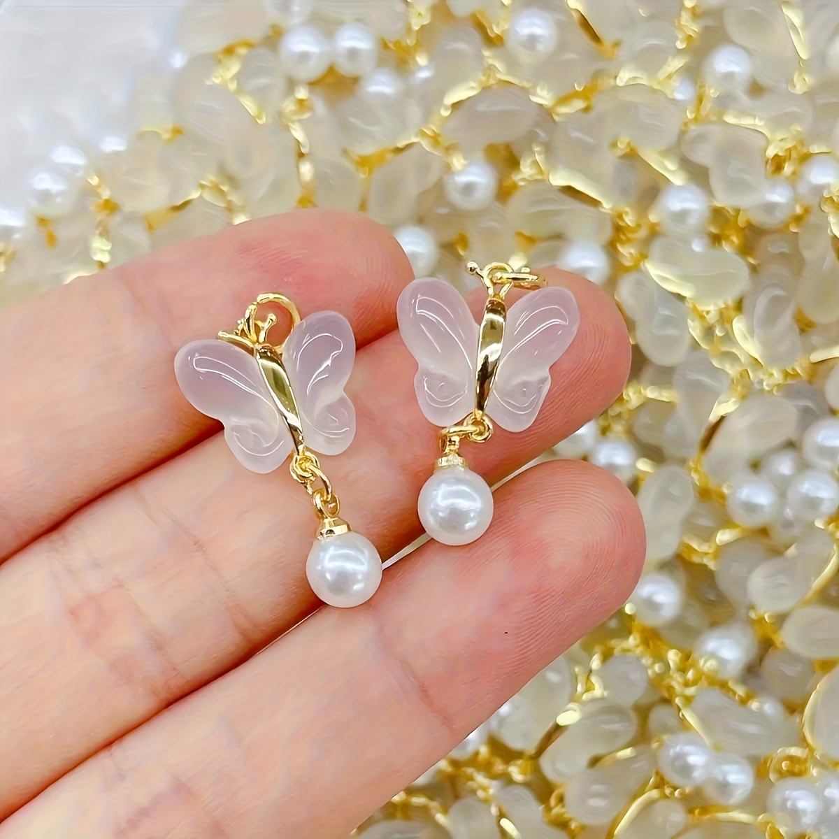 Butterfly Pendant Necklace - قطعة واحدة من قلادات الزجاج على