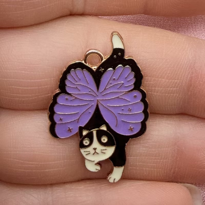 10 قطع من إكسسوارات المجوهرات  - مراجعة Butterfly Pendant Necklace وسعره