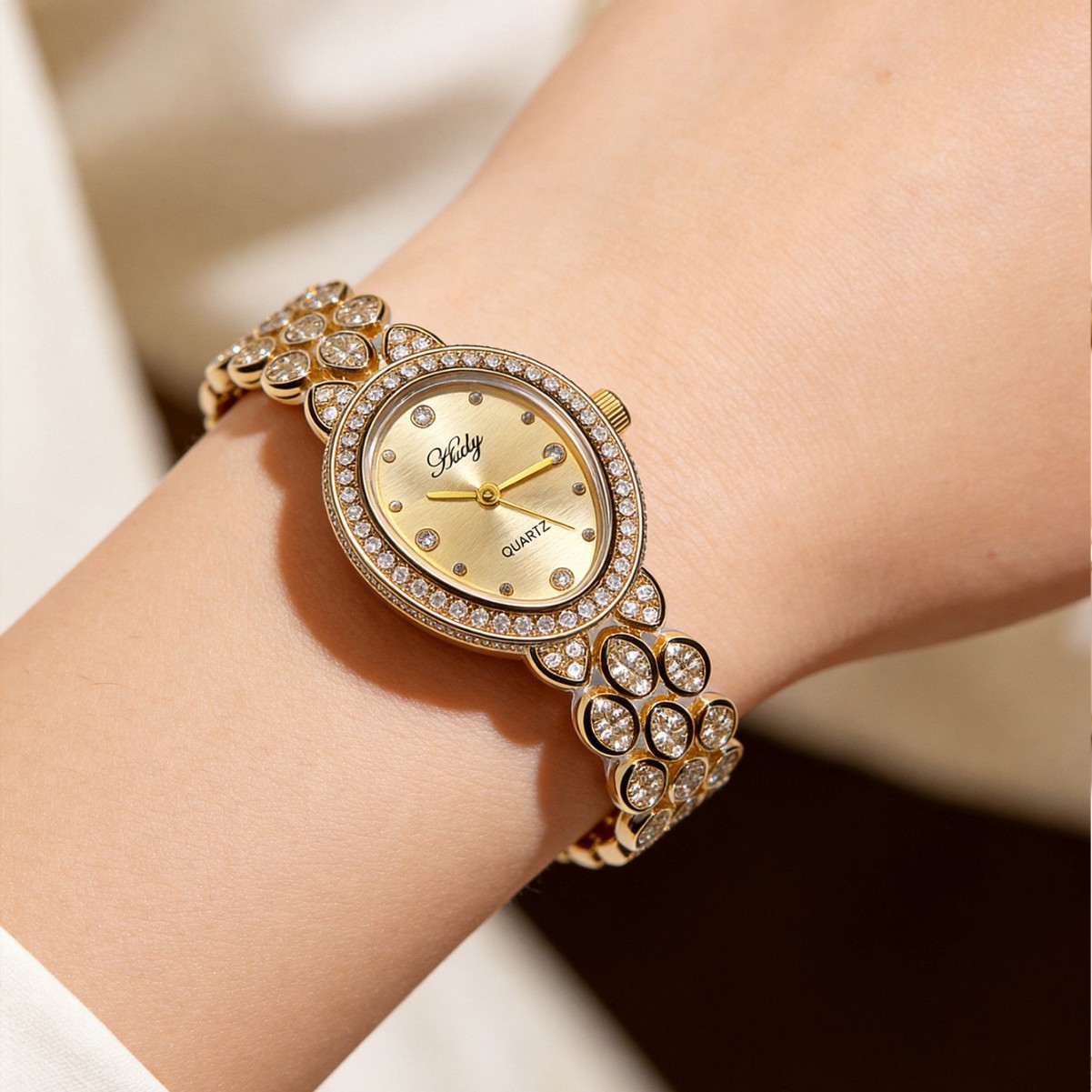 ساعة يد نسائية من كايريس بلون  - مراجعة Jewelry Clasp Watches وسعره