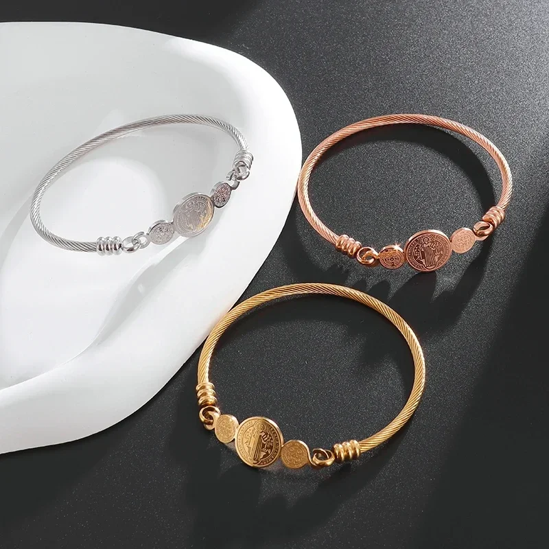 الفولاذ المقاوم للصدأ سانت بين - مراجعة Al Ain Jewelry & Watches Exhibition 2025 وسعره